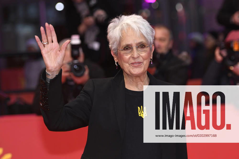 Joan Baez at the Berlinale 2023 73 Berlin International Film Festival in front of the Berlinale Palast The documentary Joan Baez I Am A Noise will screen in the Panorama program Berlin, 17 02 2023. Foto:xC.xNiehausx xFuturexImage