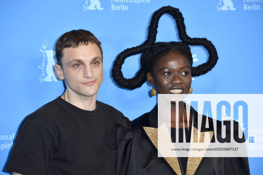 Franz Rogowski and Laetitia Ky at the photocall for the feature film Disco Boy at the Berlinale 2023 73 Berlin International Film Festival at the Hotel Grand Hyatt Berlin, 19 02 202 Foto:xN.xKubelkax xFuturexImage