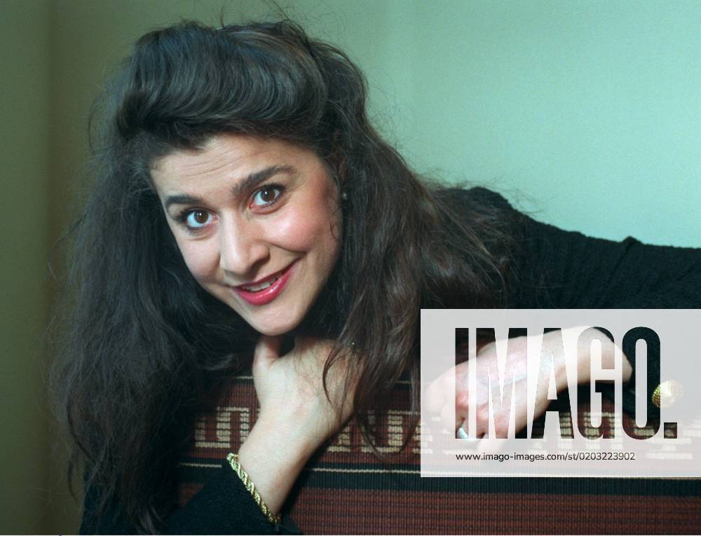 SCANPIX SWEDEN, 1998 05 26 The Italian opera singer Cecilia Bartoli on a visit to Sweden music