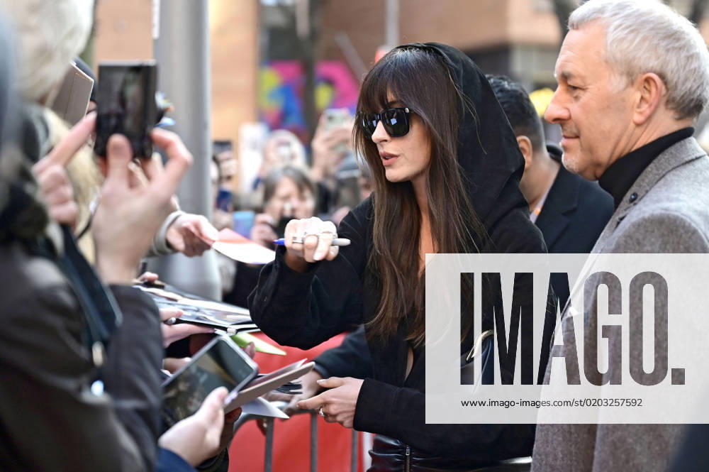 Anne Hathaway arriving for the press conference for the feature film She Came to Me at the Berlinale 2023 73 Berlin International Film Festival at the Hotel Grand Hyatt Berlin, 16 02 2023. Foto:xM.xWehnertx xFuturexImage