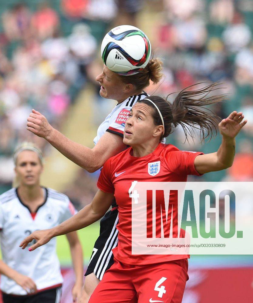(150705) -- EDMONTON, July 5, 2015 -- Fara Williams (R) of England competes during the third place match of the FIFA 2015 Women s World Cup against Germany at Commonwealth Stadium, in Edmonton, Canada, on July 4, 2015. England defeated Germany 1-0 in extra time and won the third place of the FIFA 2015 Women s World Cup. ) (SP)CANADA-VANCOUVER-FIFA WOMEN S WORLD CUP-THIRD PLACE WangxYuguo