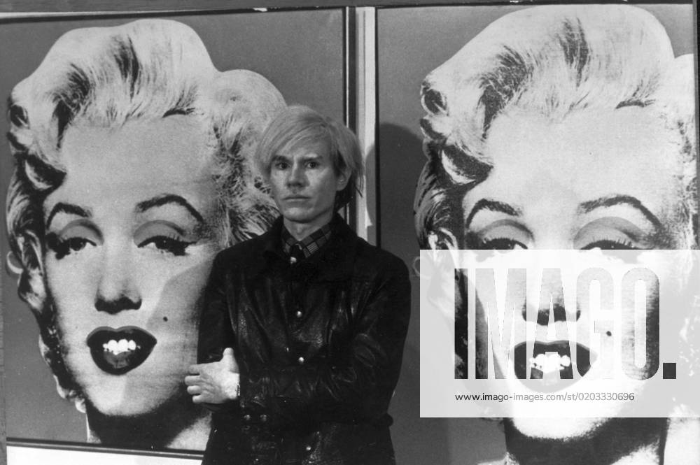1962 Andy Warhol was the uncrowned king of American pop art The success he dreamed of throughout the 1950s was realised in 1962 when he obeyed a good friends advice to start grinding dollar bills Around the same time, the first Warholian variations of Campbells soup cans were created In the photo, he poses in front of his comic strip of Marilyn Monroe