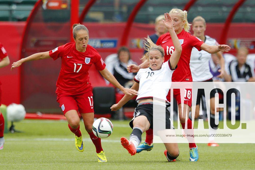 (L-R) Jo Potter (ENG), Lena Petermann (GER), JULY 4, 2015 - Football Soccer : FIFA Women s World Cup Canada 2015 third place match between Germany 0-1 England at Commonwealth Stadium in Edmonton, Canada. NOxTHIRDxPARTYxSALES. (qdwa041714)