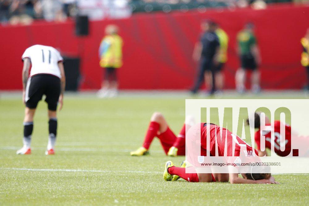 Jo Potter (ENG), JULY 4, 2015 - Football Soccer : Jo Potter celebrates after game during the FIFA Women s World Cup Canada 2015 third place match between Germany and England at Commonwealth Stadium in Edmonton, Canada. NOxTHIRDxPARTYxSALES. (qdwa041744)