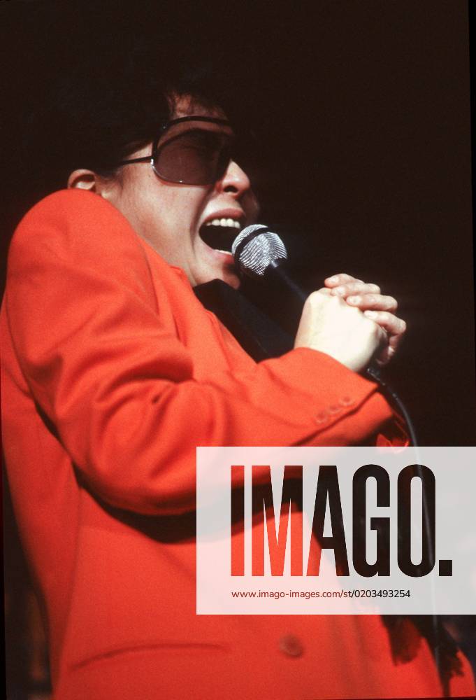 Yoko ONO STARPEACE 1986 World Tour Vienna, 16 01 1986 Yoko ONO The Beatles, John Lennon Vienna Austria Z101000412_230223_03jpeg