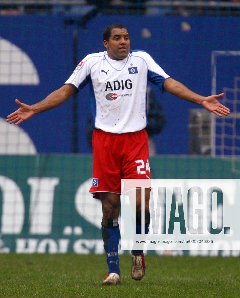 Ailton (HSV) ratlos Fußball 1. BL Herren Saison 2005 2006, Hamburger SV Einzelbild Hamburg Enttäuschung,