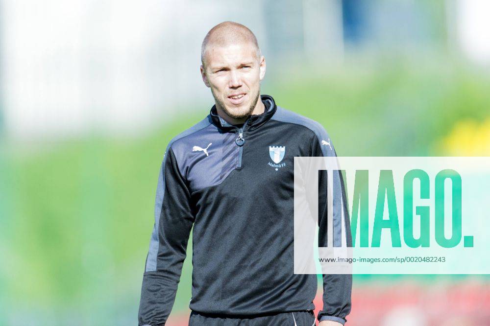 Vilnius, Litauen - 150720 Malmö FFs Anton Tinnerholm under en träning inför kvalet till Champions League den 20 juli 2015 i Vilnius. kod LT 35106 News - July 20, 2015 - ZUMAb138
