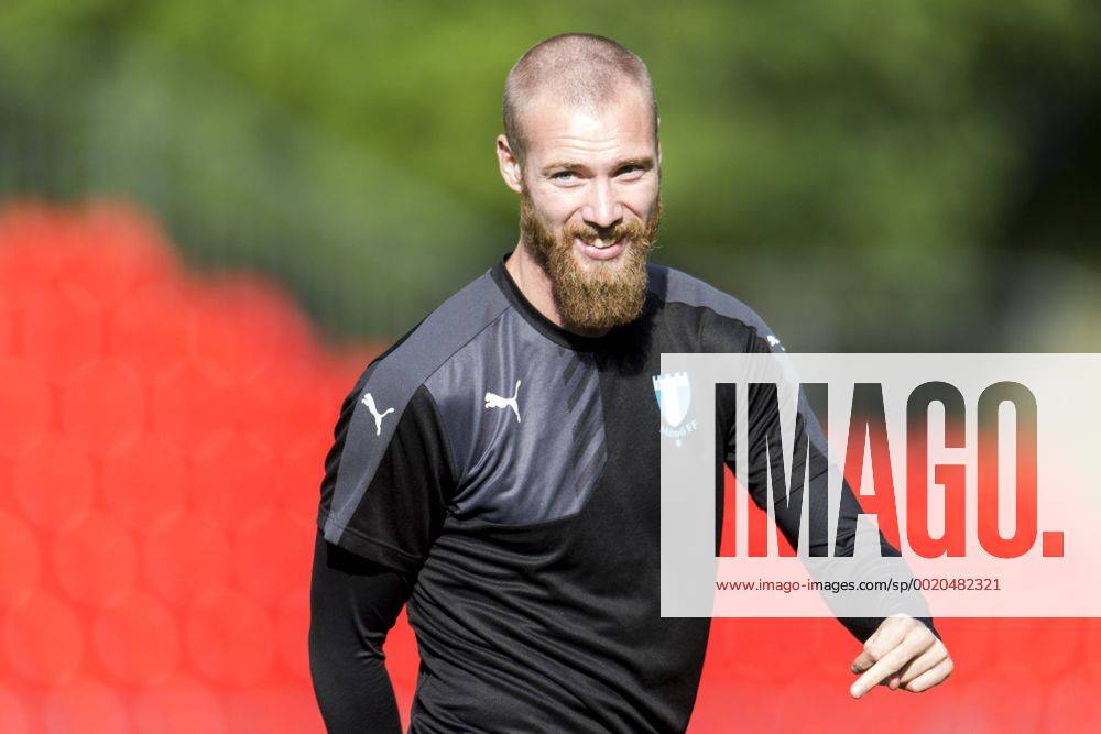 Vilnius, Litauen - 150720 Malmö FFs Jo Inge Berget under en träning infar kvalet till Champions League den 20 juli 2015 i Vilnius. kod LT 35106 News - July 20, 2015 - ZUMAb138