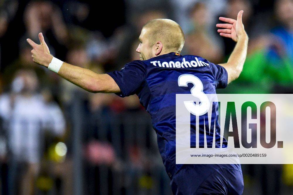 Vilnius, Litauen - 150721 Malmö FFs Anton Tinnerholm firar 0-1 - UEFA Champions League Quali 2015 2016 - Zalgiris Vilnius vs Malmö FF - kod LT 35107 News - July 21, 2015 - ZUMAb138
