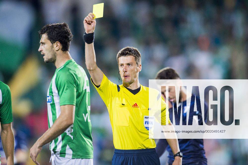 Vilnius, Litauen - 150721 Referee Benoit Bastien - fotbollsmatchen Zalgiris Vilnius VMFD and Malmö FF - Quali - Champions League den 21 juli 2015 i Vilnius. .Foto: LUDVIG THUNMAN BILDBYRAN kod LT 35107 News - July 21, 2015 - ZUMAb138