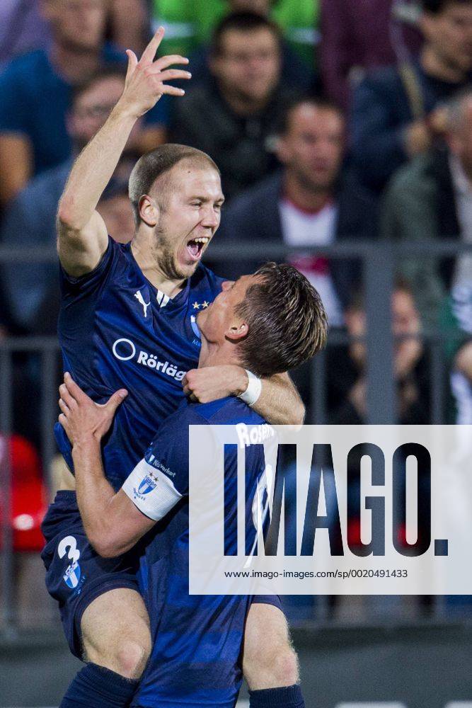 Vilnius, Litauen - 150721 Malmö FFs Anton Tinnerholm Markus Rosenberg - fotbollsmatchen Zalgiris Vilnius VMFD and Malmö FF - Quali - Champions League den 21 juli 2015 i Vilnius .Foto: LUDVIG THUNMAN BILDBYRAN kod LT 35107 News - July 21, 2015 - ZUMAb138