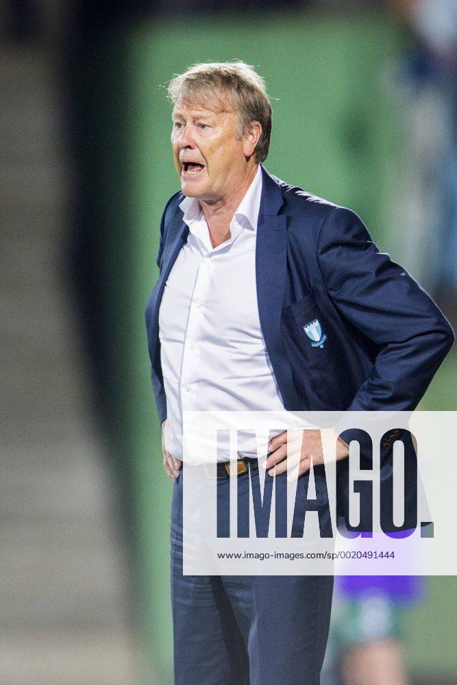 Vilnius, Litauen - 150721 Malmö FFs coach Age Hareide - fotbollsmatchen Zalgiris Vilnius VMFD and Malmö FF - Quali - Champions League den 21 juli 2015 i Vilnius. .Foto: LUDVIG THUNMAN BILDBYRAN kod LT 35107 News - July 21, 2015 - ZUMAb138