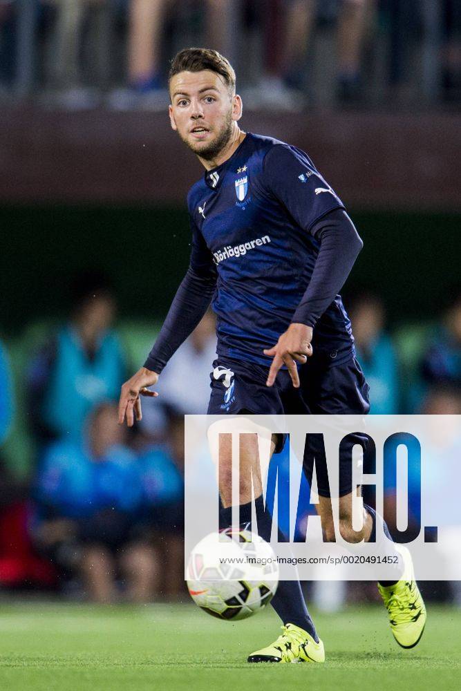 Vilnius, Litauen - 150721 Malmö FFs Erdal Rakip - fotbollsmatchen Zalgiris Vilnius VMFD and Malmö FF - Quali - Champions League den 21 juli 2015 i Vilnius. .Foto: LUDVIG THUNMAN BILDBYRAN kod LT 35107 News - July 21, 2015 - ZUMAb138