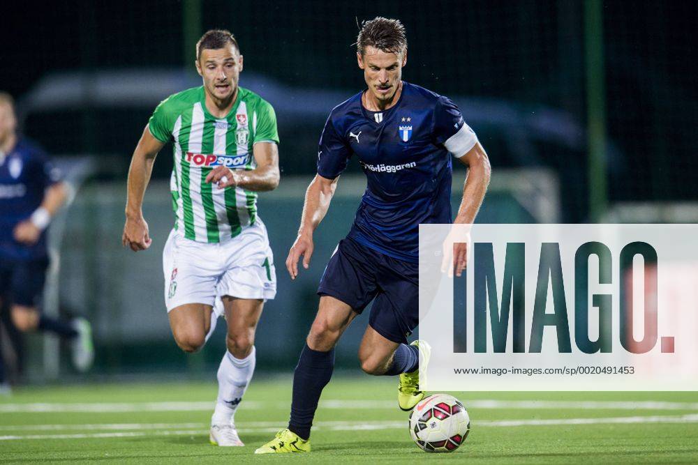 Vilnius, Litauen - 150721 Zalgiris Andro Svrljuga vs Malmö FFs Markus Rosenberg - fotbollsmatchen Zalgiris Vilnius VMFD and Malmö FF - Quali - Champions League den 21 juli 2015 i Vilnius. .Foto: LUDVIG THUNMAN BILDBYRAN kod LT 35107 News - July 21, 2015 - ZUMAb138