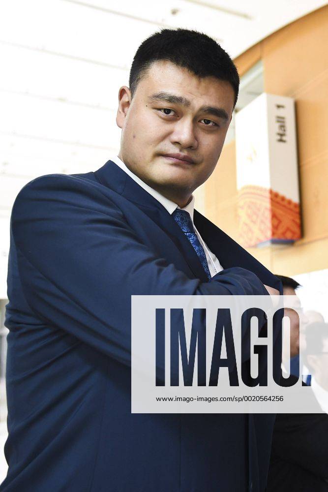 (CHINA OUT) Former Basketball player Yao Ming of China arrives at the Kuala Lumpur Convention Centre prior to the 128th IOC Session on July 28, 2015 in Kuala Lumpur, Malaysia. CFP470890155