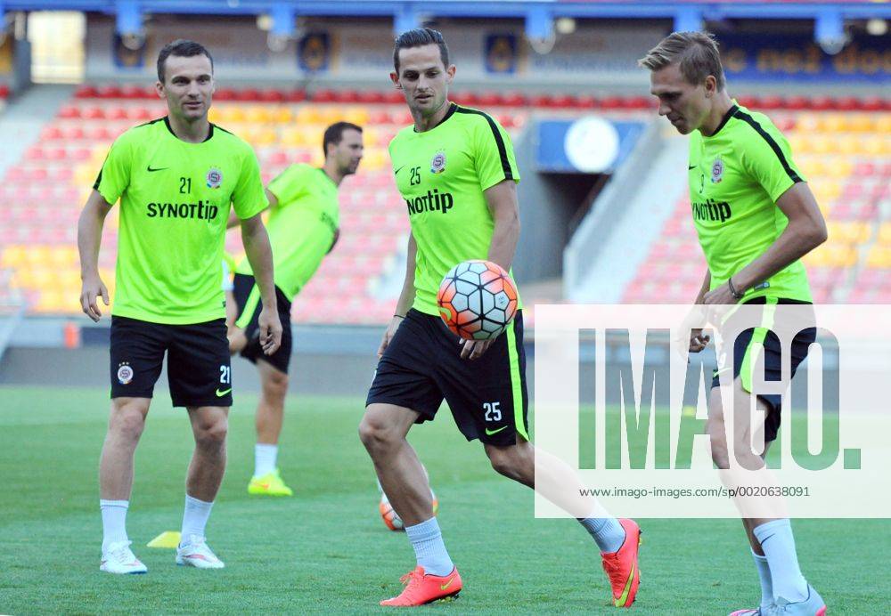 From left: soccer players David Lafata, Mario Holek and Borek Dockal train prior to the third qualifying round of the Champions League return match between Sparta Prague and CSKA Moscow in Prague, Czech Republic, on Tuesday, August 4, 2015. (CTKxPhoto MichalxDolezal) CTKPhotoP201508040707901 dol 004