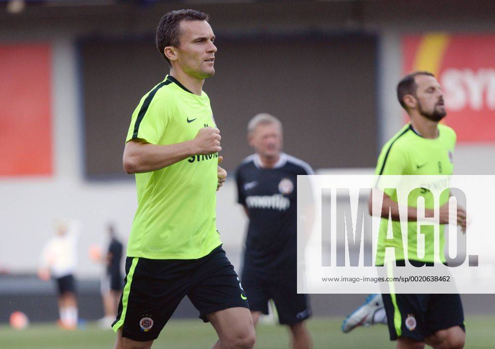 From left: soccer players David Lafata and Marek Matejovsky train prior to the third qualifying round of the Champions League return match between Sparta Prague and CSKA Moscow in Prague, Czech Republic, on Tuesday, August 4, 2015. (CTKxPhoto MichalxDolezal) CTKPhotoP201508040708901 dol 007