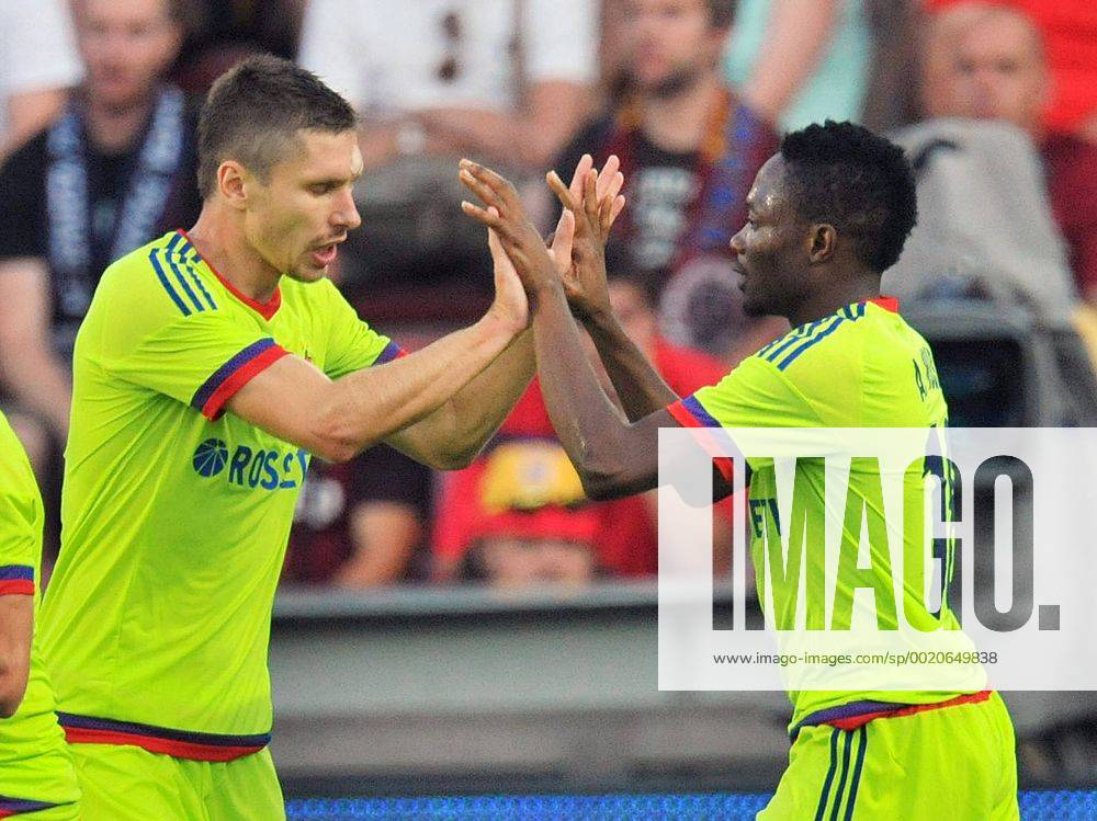 Kirill Nababkin, left, and Ahmed Musa of CSKA Moscow celebrate the goal in the third qualifying round of the Champions League return match between AC Sparta Prague and CSKA Moscow in Prague, Czech Republic, on Wednesday, August 5, 2015. (CTKxPhoto MichalxDolezal) CTKPhotoP201508050807701 dol 009
