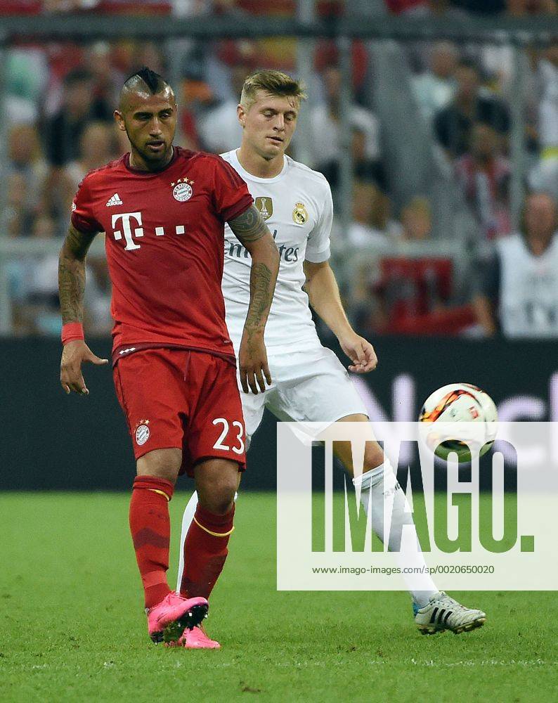 Fussball Audi Cup, FC Bayern Muenchen - Real Madrid, v.l. Arturo Vidal (FC Bayern Muenchen), Toni Kroos (Real Madrid)