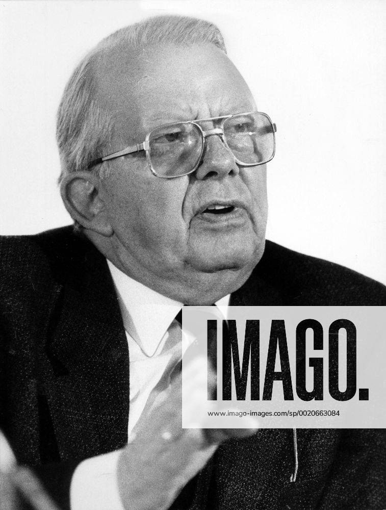 DFB Präsident Hermann Neuberger (BR Deutschland)