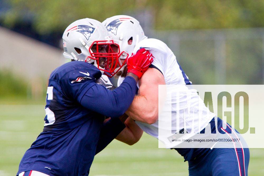 New England Patriots defensive end Chandler Jones (95) and New England Patriots tight end Mason Brodine (44) participate in drills during NFL American Football Herren USA training camp at Gillette Stadium. NFL 2015: Patriots Training Camp AUG 07 - ZUMAc04_