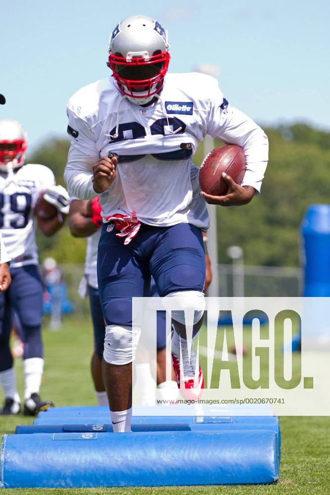 New England Patriots running back LeGarrette Blount (29) participate in drills during NFL American Football Herren USA training camp at Gillette Stadium. NFL 2015: Patriots Training Camp AUG 07 - ZUMAc04_