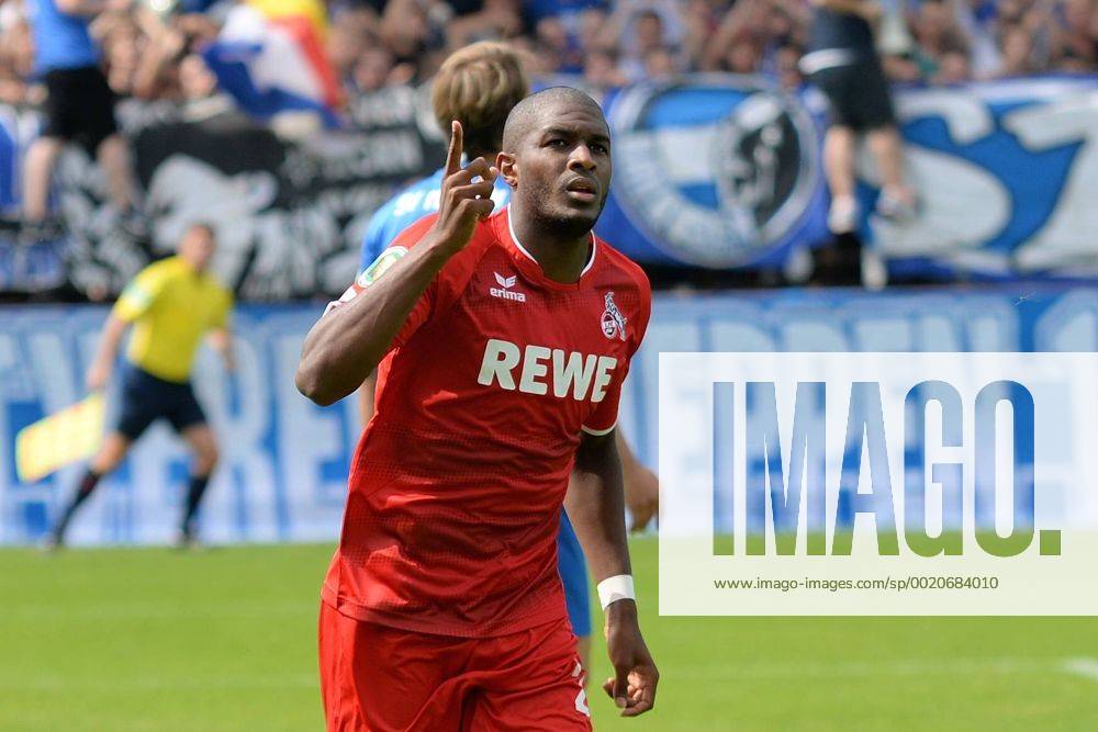 Meppen, Deutschland 08. August 2015: DFB Pokal 15 16 - SV Meppen vs. 1. FC Koeln Jubel Torjubel Torschuetze Torschütze Anthony Modeste (Koeln) jubelt nach seinem Tor zum 0:1. ff