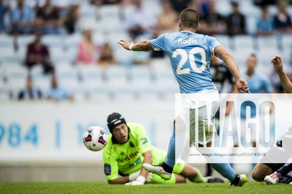 Aug. 15, 2015 - Malmö Sverige - 150815 Malmö FFs Vladimir Rodic gör 1-0 - Fussball, SWE, Allsvenskan: Malmö FF - Gefle den 15 august 2015 in Malmö..Foto: News - Aug. 15, 2015 - ZUMAb138