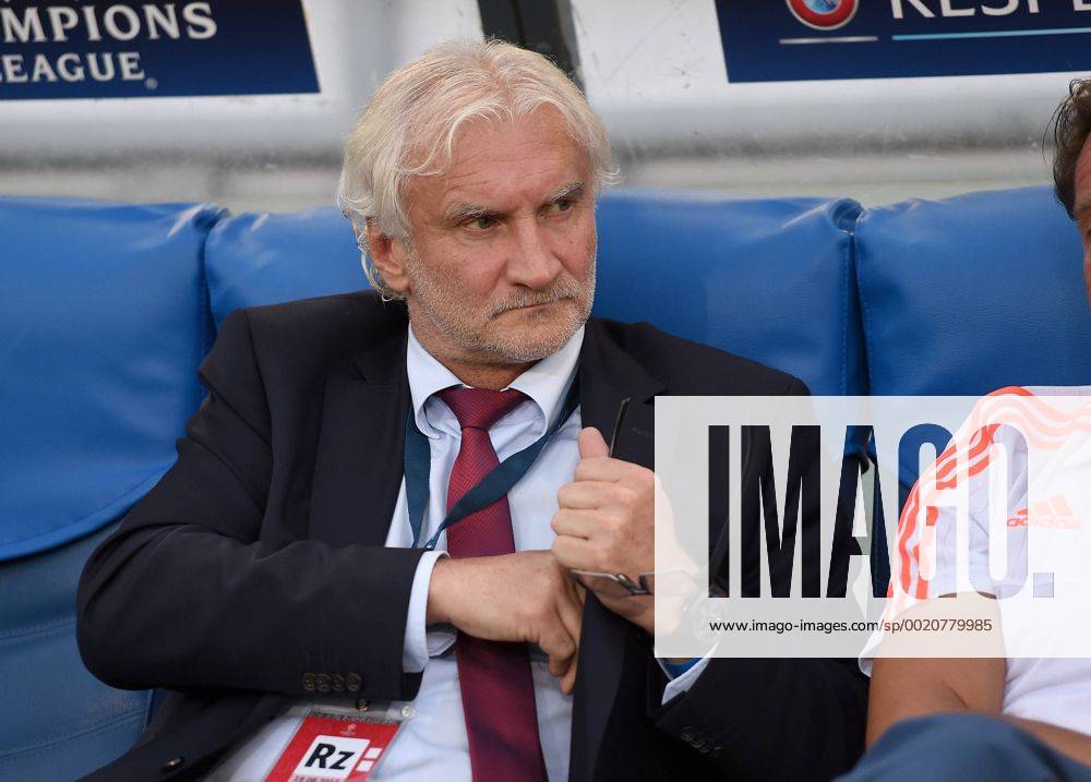 FUSSBALL CHAMPIONS LEAGUE SAISON 2015 2016 QUALIFIKATION Lazio Rom - Bayer 04 Leverkusen 18.08.2015 Sportdirektor Rudi Voeller (li) und Team-Manager Hans-Peter Lehnhoff (re, beide Bayer 04 Leverkusen)