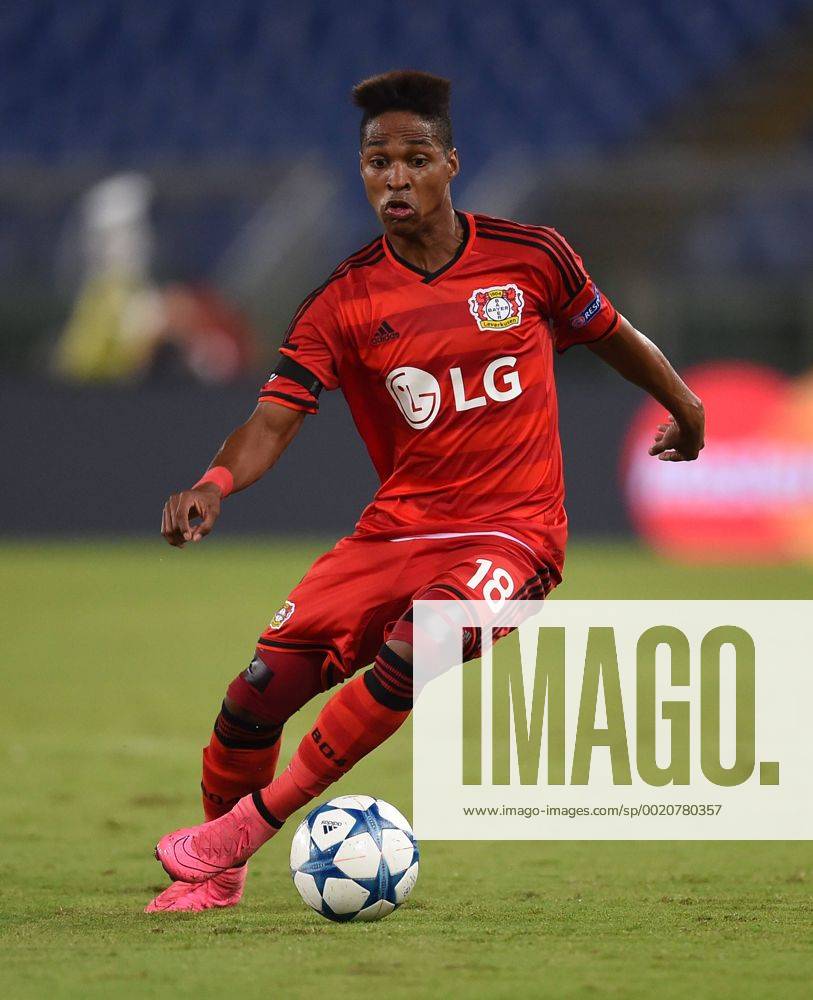 FUSSBALL CHAMPIONS LEAGUE SAISON 2015 2016 QUALIFIKATION Lazio Rom - Bayer 04 Leverkusen 18.08.2015 Wendell (Bayer 04 Leverkusen) am Ball