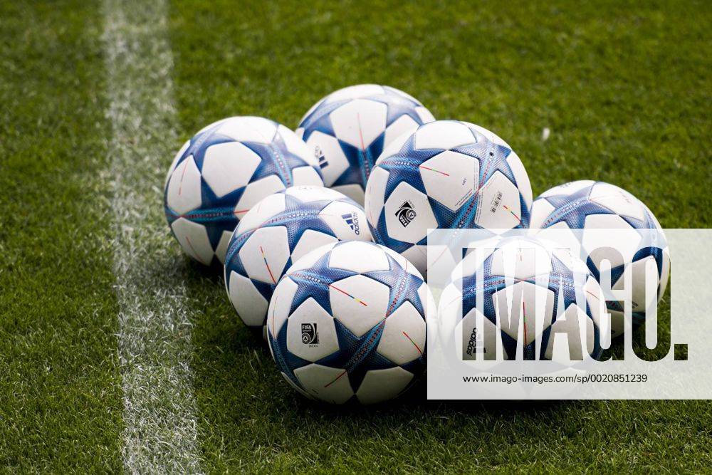 Adidas Finale - Offizieller Spielball der UEFA Champions League 2015 2016 - - ZUMAb138