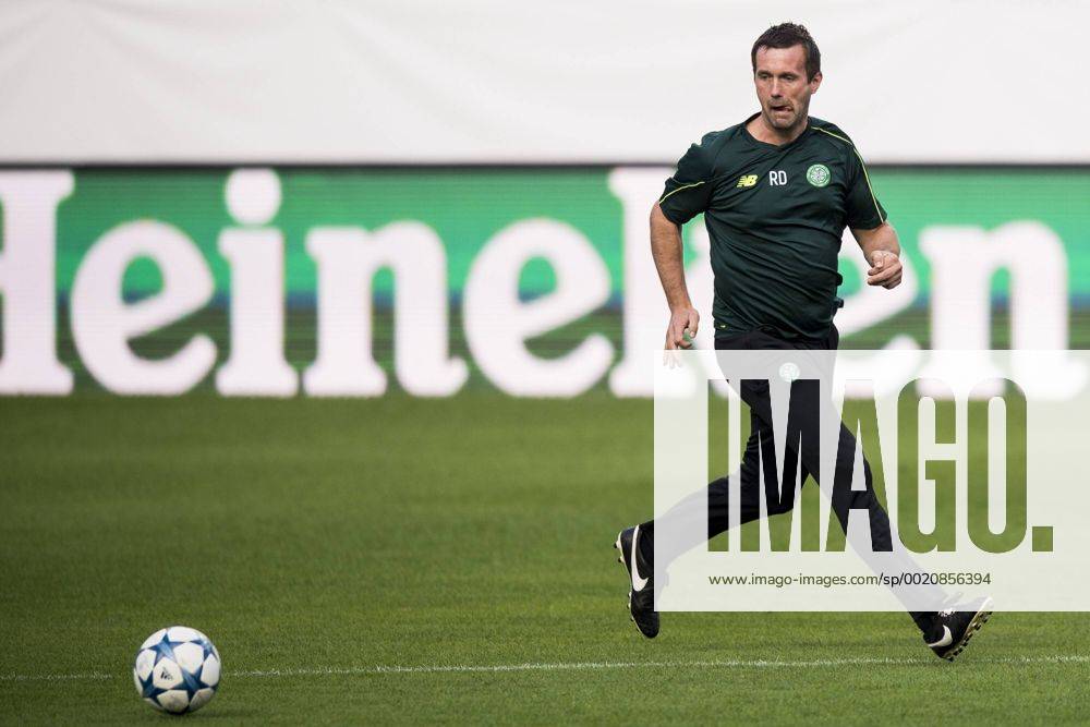 Aug. 24, 2015 - Malmö, Sverige - 150824 Celtics tränare Ronny Deila during practice session of Celtic Glasgow for the UEFA Champions League Playoff Quali 2015 2016 match. - ZUMAb138