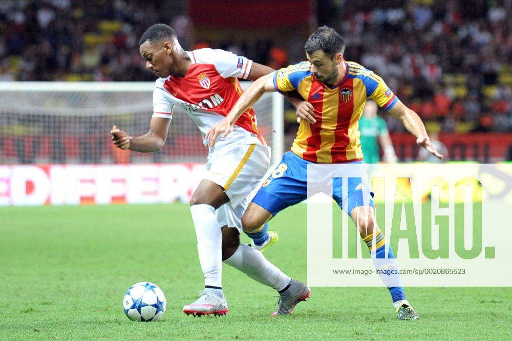 ANTHONY MARTIAL (asm) - Javi Fuego (val) - Champions League Quali, AS Monaco vs. Valencia CF - 25 08 2015 FEP Panoramic