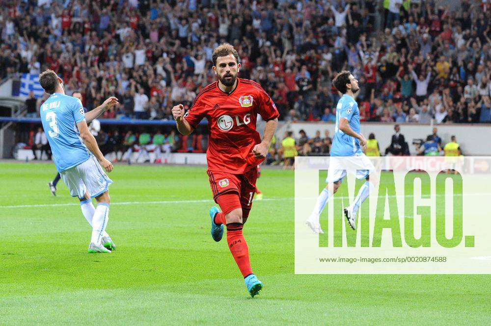 Leverkusen Torschuetze Admir Mehmedi ( Bayer 04 Leverkusen ) jubelt ueber seinen Treffer zum 2 : 0 26.08.2015 --- Fussball --- Champions League Qualifikation --- Bayer 04 Leverkusen vs Lazio Rom