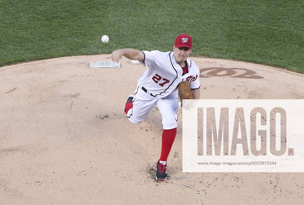 Washington, District Of Columbia, U.S - Washington Nationals starting pitcher Jordan Zimmermann (27) pitches in the first inning against the Miami Marlins at Nationals Park in Washington, D.C. on Wednesday, April 9, 2014. Zimmermann was removed from the game after allowing five runs on seven hits in 1 2 3 innings. MLB Baseball Herren USA 2014 - Marlins Beat Nationals 7-1 - ZUMAp124