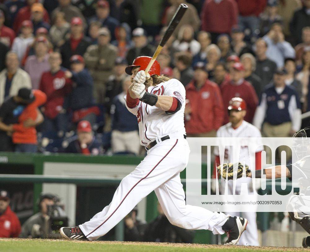 Washington, District Of Columbia, U.S - Washington Nationals right fielder Jayson Werth (28) bats in the eighth inning in the game against the Florida Marlins at Nationals Park in Washington, D.C. on Wednesday, April 9, 2014. Werth hit a grand slam on the next pitch giving the Nationals a 10 -7 victory over the Marlins. MLB Baseball Herren USA 2014 - Marlins Beat Nationals 7-1 - ZUMAp124