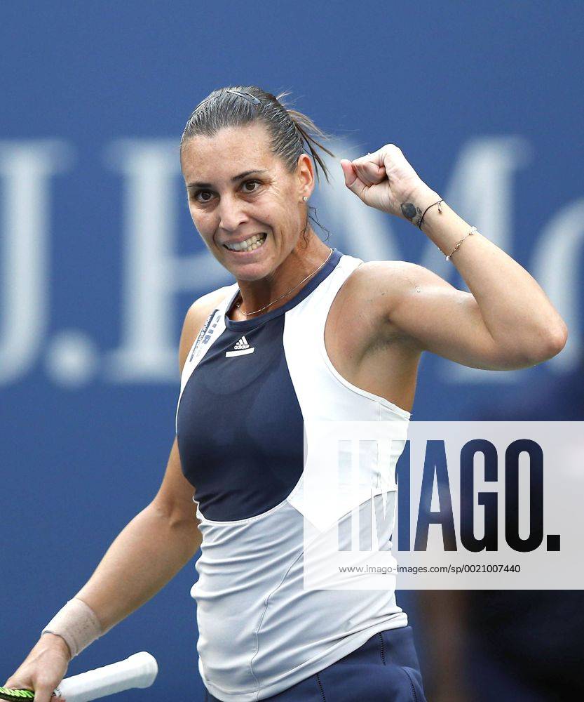 (150908) -- NEW YORK, Sept. 7, 2015 -- Flavia Pennetta of Italy celebrates a point during the women s singles match against Samantha Stosur of Australia at the 2015 U.S. Open in New York, the United States, Sept. 7, 2015. Flavia Pennetta won 2-0. ) (SP)US-NEW YORK-TENNIS-US OPEN QinxLang