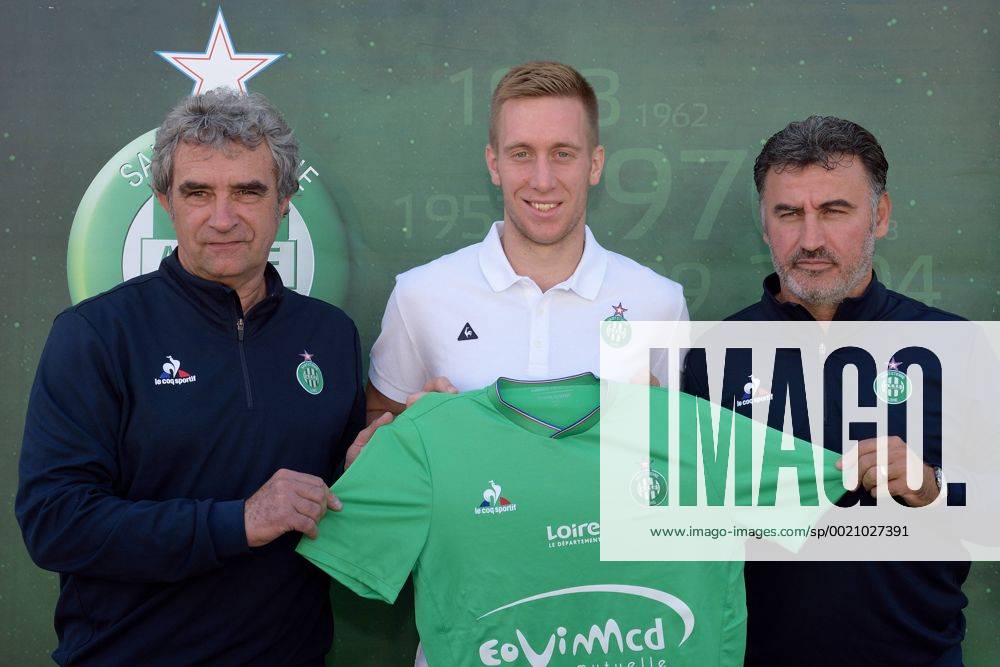 Dominique Rocheteau - Robert Beric - Christophe Galtier FOOTBALL : Kevin Malcuit et Robert Beric - Nouvelles recrues de Saint Etienne - Ligue 1 - 10 09 2015 FredericChambert Panoramic
