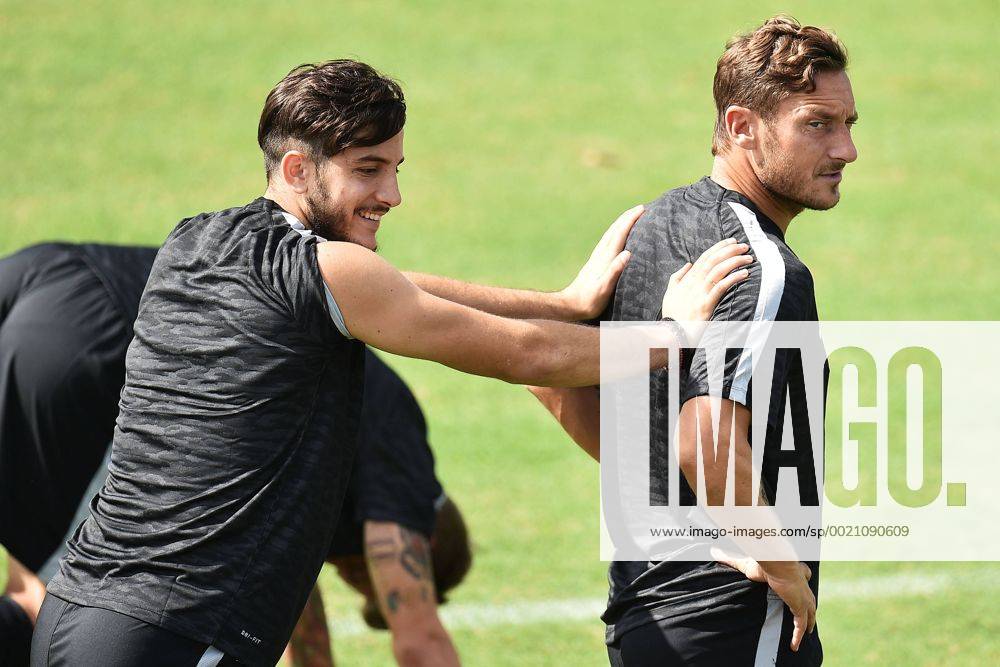 Kostantinos Manolas, Francesco Totti Football Champions League 2015 2016 AS Roma training andreaxstaccioli