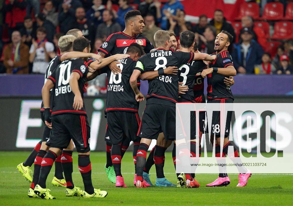 Fussball UEFA Champions League, Bayer 04 Leverkusen - Bate Baryssau, Jubel nach dem Tor zum 1:0 durch Amir Mehmedi (Bayer 04 Leverkusen), Freisteller.