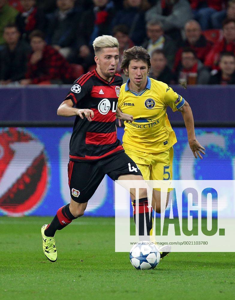 Fussball UEFA Champions League, Bayer 04 Leverkusen - Bate Baryssau, v.l. Kevin Kampl (Bayer 04 Leverkusen), Evgeni Yablonski (BATE Borisov), Aktion.