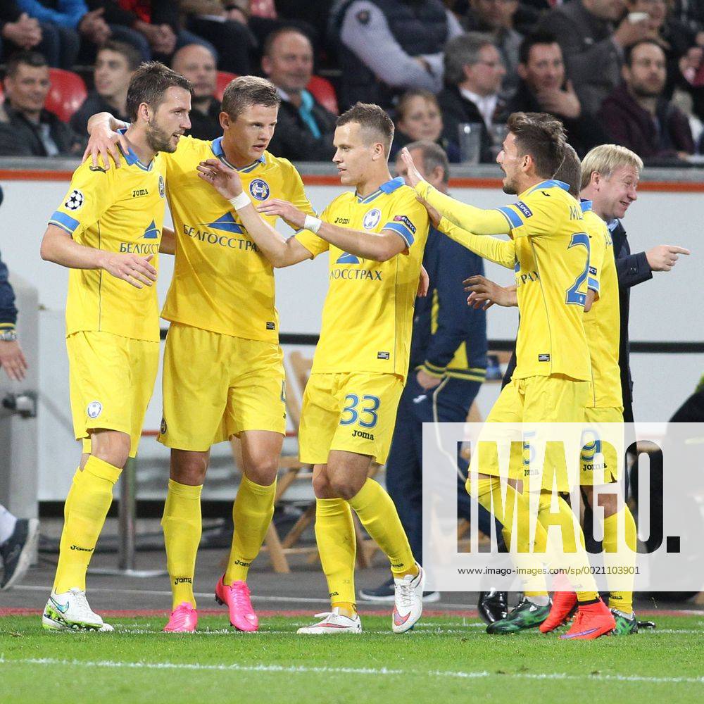 Leverkusen Nemanja Milunovic (BATE Borisov 19), Kaspars Dubra (BATE Borisov 4), Denis Polyakov (BATE Borisov 33) und Filip Mladenovic (BATE Borisov 25) beim Torjubel nach dem Treffer zum 1:1 Bayer 04 Leverkusen vs BATE Baryssau, Fussball, Champions-League, 16.09.2015,
