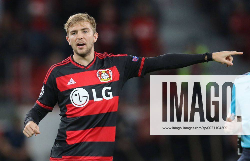 Christoph KRAMER, Lev 23 gestikuliert und gibt Anweisungen, Aktion, Einzelbild, Gestik, Geste, Handbewegung, zeigen, deuten Halbfigur, Freisteller , Aktion, Einzelbild, Portrait, Porträt, BAYER 04 LEVERKUSEN - FC BATE BORISOV , Fussball UEFA Champions League, Gruppenphase, Leverkusen, 16.09.2015 CL Saison 2015 2016,