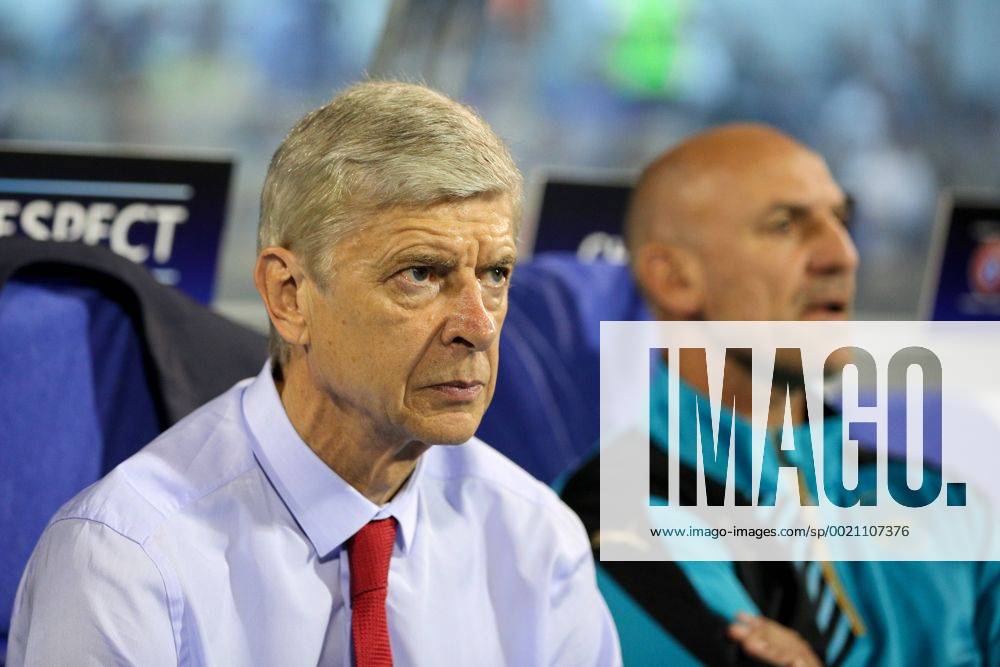 SOCCER - CL, Zagreb vs Arsenal ZAGREB,CROATIA,16.SEP.15 - SOCCER - UEFA Champions League, group stage, GNK Dinamo Zagreb vs FC Arsenal. Image shows head coach Arsene Wenger (Arsenal) and assistant coach Steve Bould (Arsenal). GEPAxpictures Klansek
