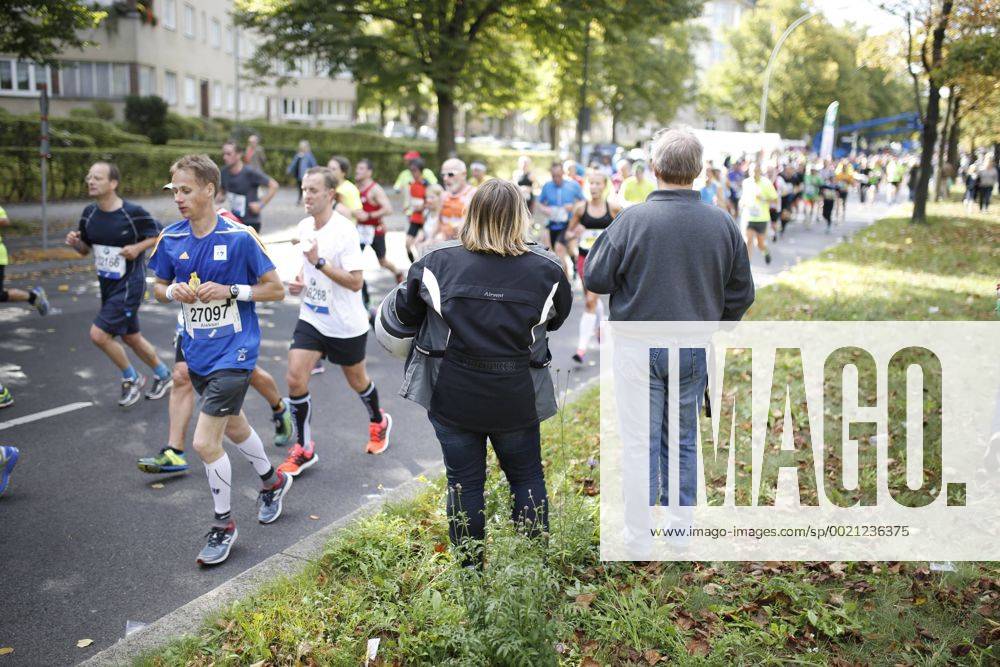 Berlin,Deutschland,GER, 42. BMW Berlin-Marathon,Hohenzollerndamm
