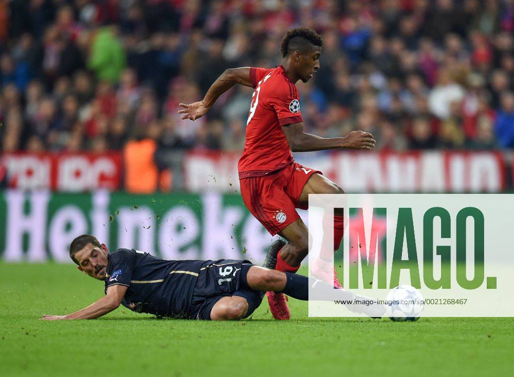 FUSSBALL CHAMPIONS LEAGUE SAISON 2014 2015 GRUPPENPHASE FC Bayern Muenchen - Dinamo Zagreb 29.09.2015 Arijan Ademi (li, Dinamo Zagreb) gegen Kingsley Coman (re, FC Bayern Muenchen)