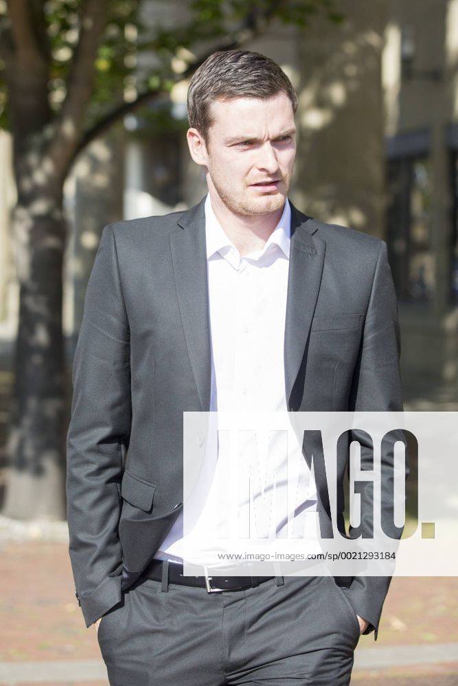 Aktuell Fußball, England, Adam Johnson Gerichtsverhandlung Oct. 2, 2015 - Bradford, yorkshire, UK - ENGLAND footballer Adam Johnson at Bradford court today on child sex charges. The 28-year-old Sunderland winger is set to attend Bradford Crown Court for a pre-trial review. He has previously denied three counts of sexual activity with a child and one count of grooming. Adam Johnson - ZUMAl94_