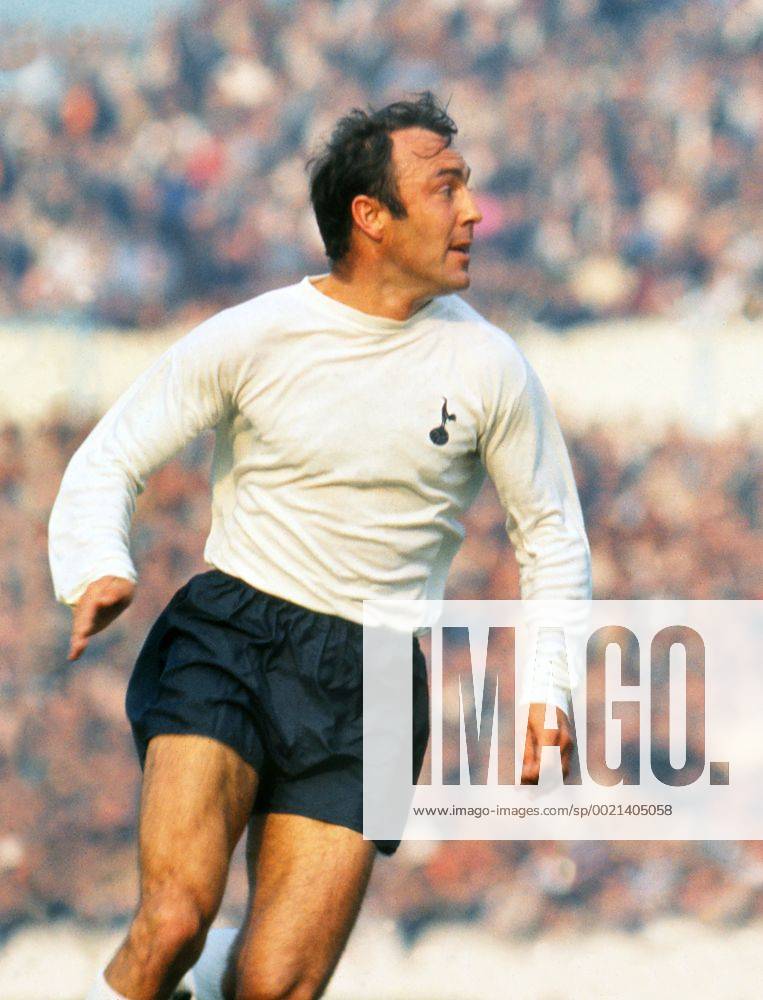 Football - 1969 1970 First Division - Tottenham Hotspur 0 Wolverhampton Wanderers 1 Jimmy Greaves at White Hart Lane. 11 10 1969