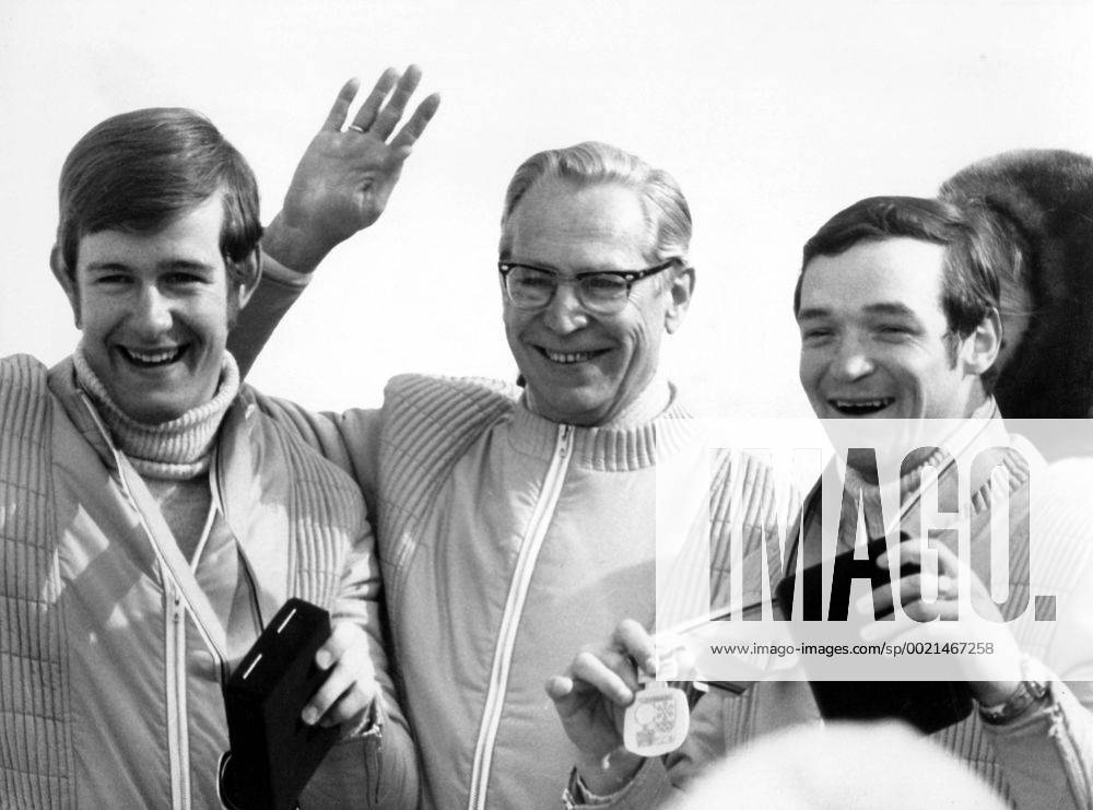 Olympische Winterspiele in Sapporo, v.li.: Ulrich Wehling (Sieger Nordische Kombination), IOC-Mitglied Heinz Schöbel und Karl-Heinz Luck (Platz 3 Nordische Kombination, alle DDR)