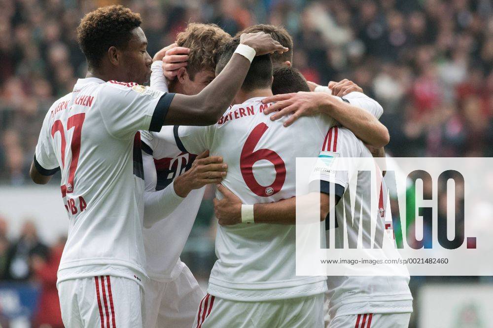 GER, 1.FBL. Werder Bremen vs FC Bayern Muenchen 17.10.2015, Weser Stadion, Bremen, GER, 1.FBL. Werder Bremen vs FC Bayern Muenchen, im Bild Jubel 0 zu 1 Thomas Müller (FC Bayern Muenchen 25) nphxKokenge